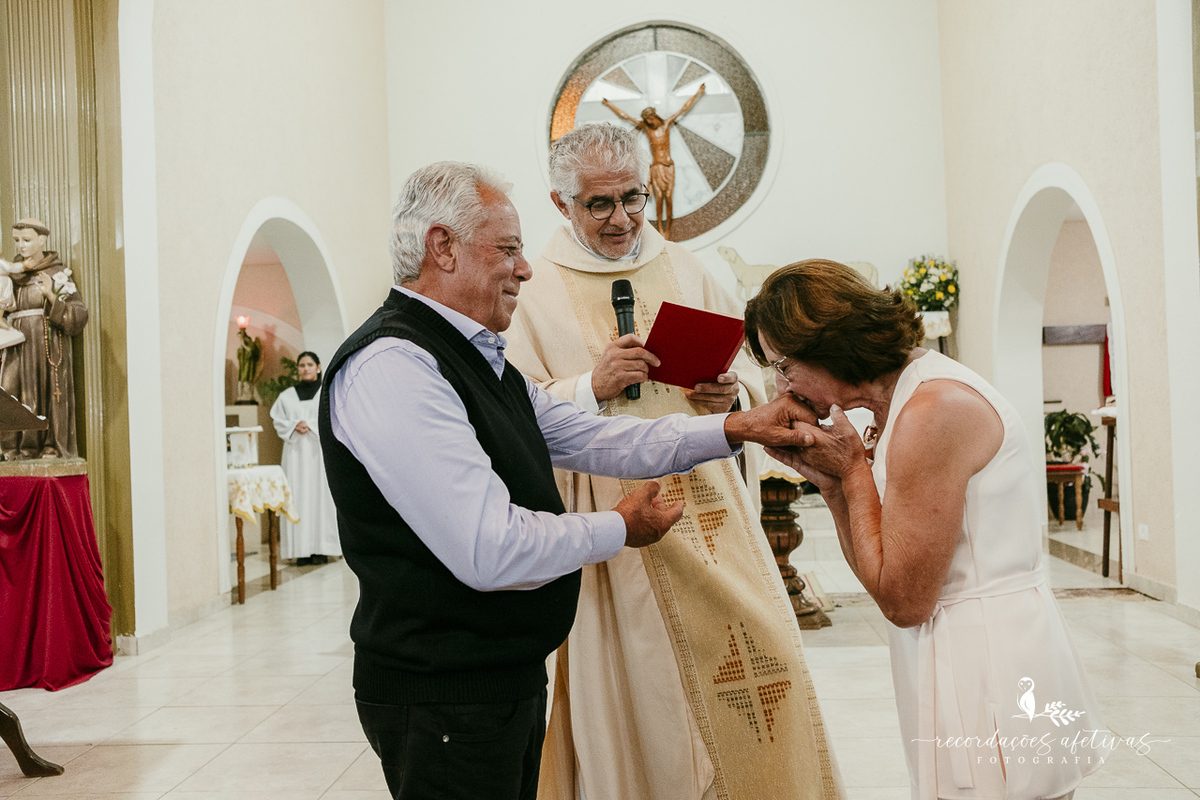 Bodas de Ouro Rosa e Tito Góes, realizado na igreja de Canguera, em São Roque