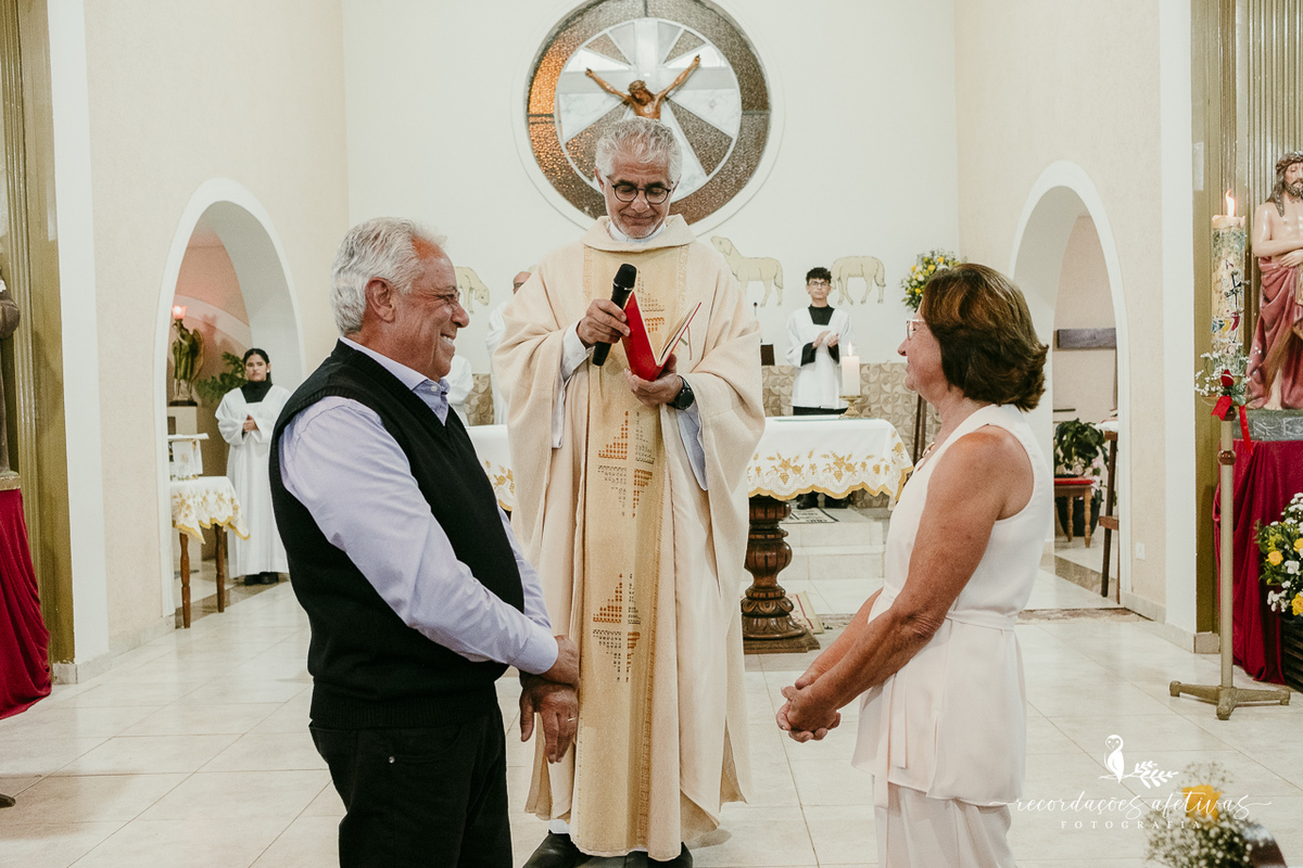Bodas de Ouro Rosa e Tito Góes, realizado na igreja de Canguera, em São Roque