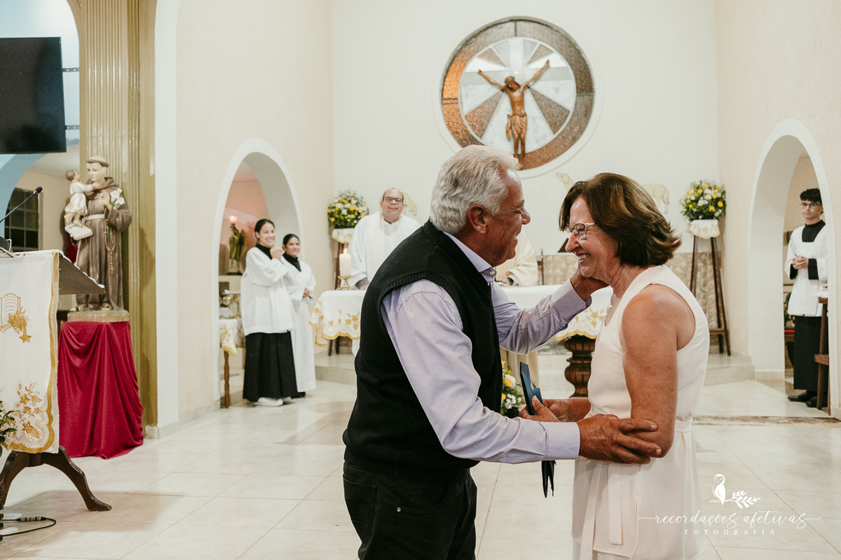 Bodas de Ouro Rosa e Tito Góes, realizado na igreja de Canguera, em São Roque