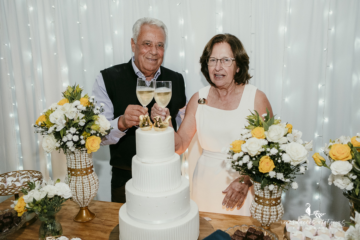 Bodas de Ouro Rosa e Tito Góes, realizado na igreja de Canguera, em São Roque