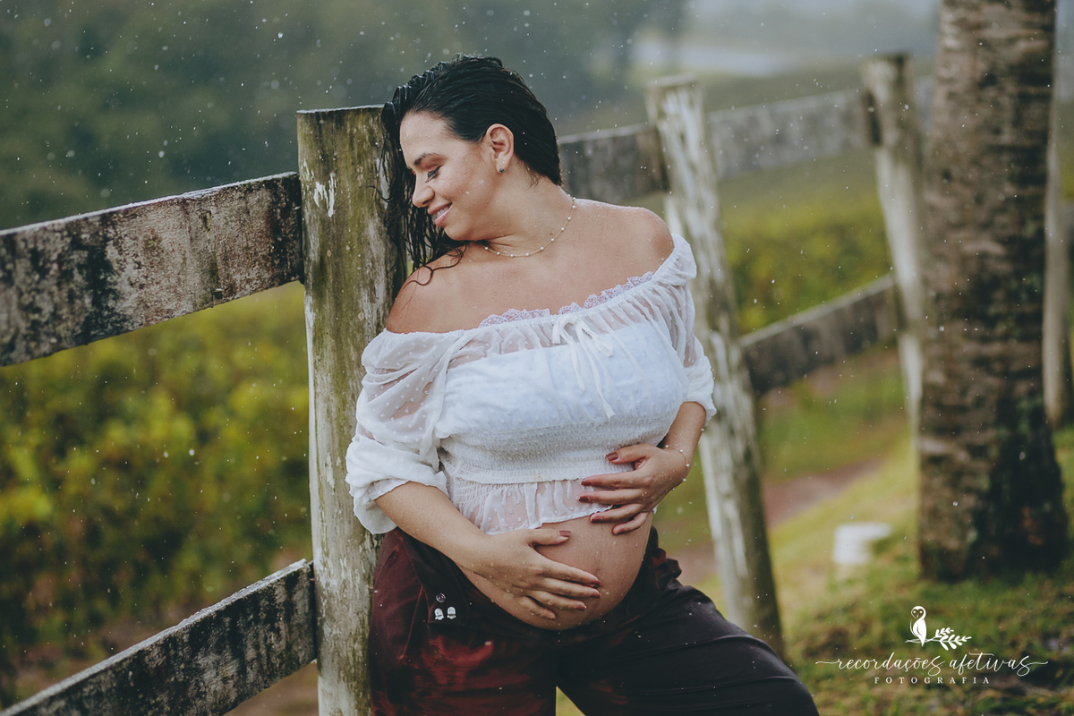 Ensaio Gestante realizado na parreira, na Vinicola Alma Galiza, em São Roque - SP