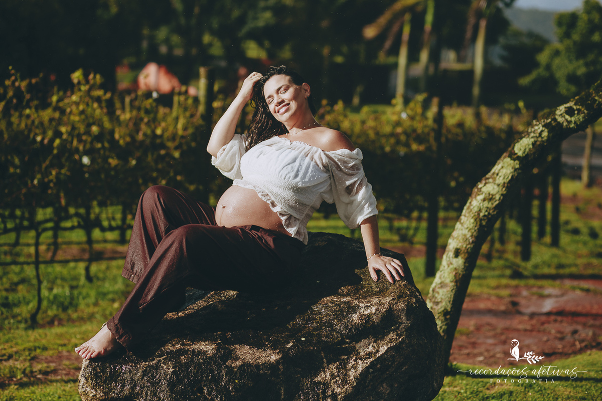 Ensaio Gestante realizado na parreira, na Vinicola Alma Galiza, em São Roque - SP