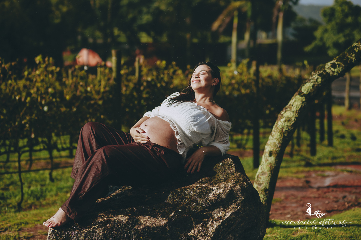 Ensaio Gestante realizado na parreira, na Vinicola Alma Galiza, em São Roque - SP