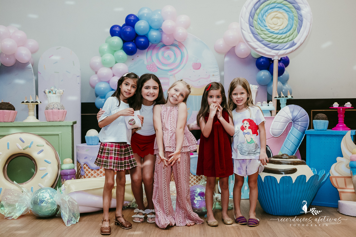 Aniversariante e amigas Planeta Kids Vila Romana