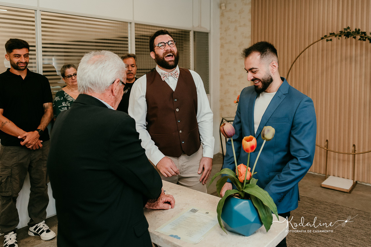 felicidade compartilhada no casamento homoafetivo