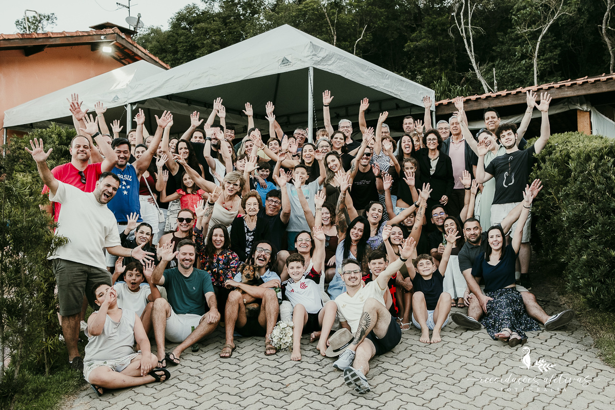 Foto da família Góes reunida no casamento da Natalia e do Vinicius