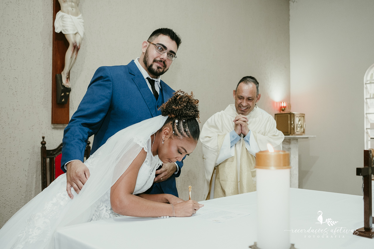 Um casamento clássico e delicado realizado em Mairinque.