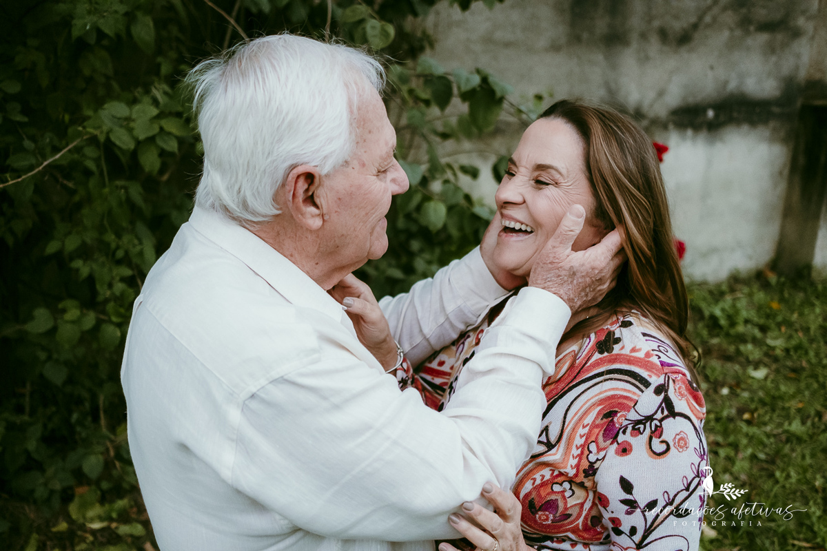 Maria Helena e Omar celebrando 60 anos de amor, companheirismo e uma vida inteira compartilhada.