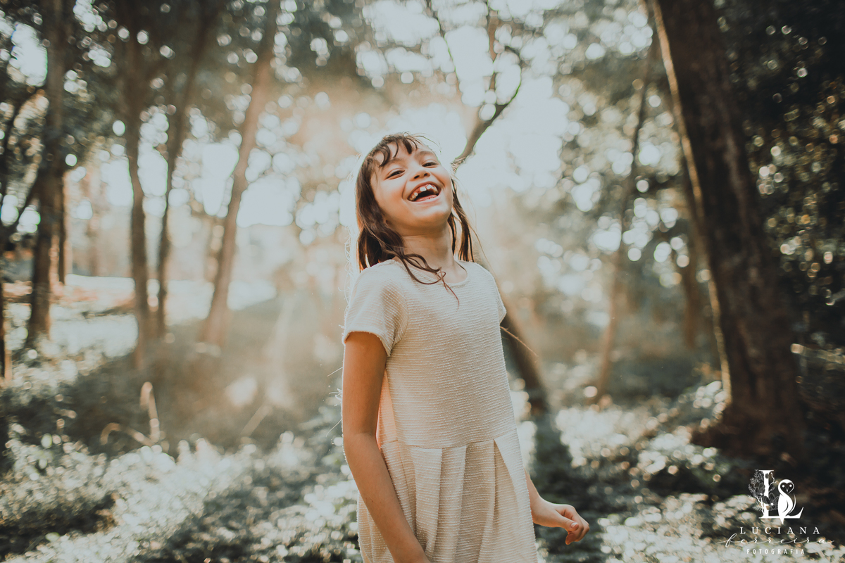 Ensaio Família 4 pessoas 2 meninas 1 pai 1 mãe felizes