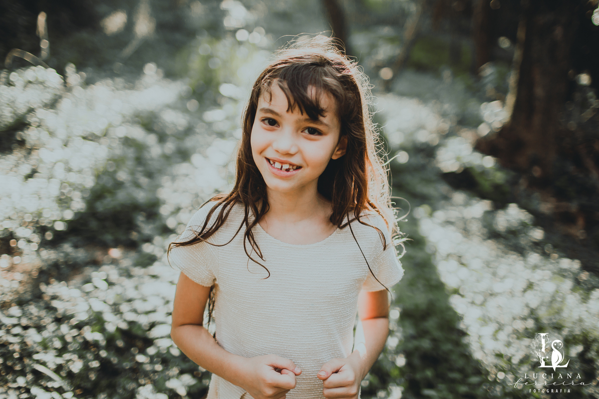 Ensaio Família 4 pessoas 2 meninas 1 pai 1 mãe felizes