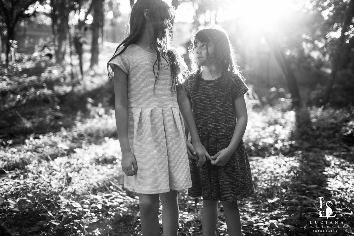 Ensaio Família 4 pessoas 2 meninas 1 pai 1 mãe felizes