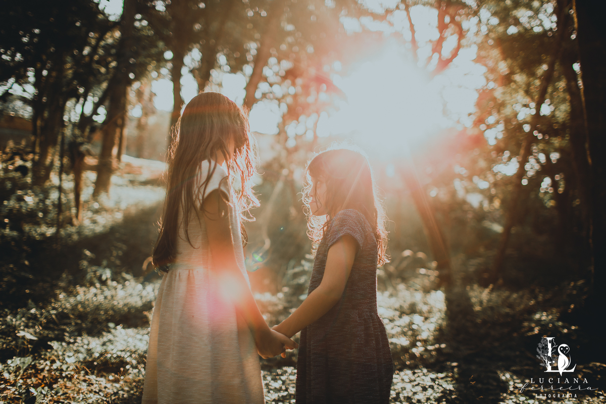 Ensaio Família 4 pessoas 2 meninas 1 pai 1 mãe felizes