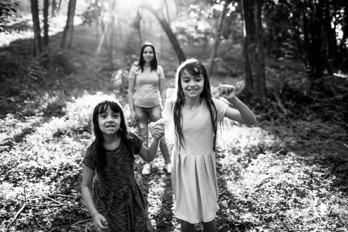 Ensaio Família 4 pessoas 2 meninas 1 pai 1 mãe felizes