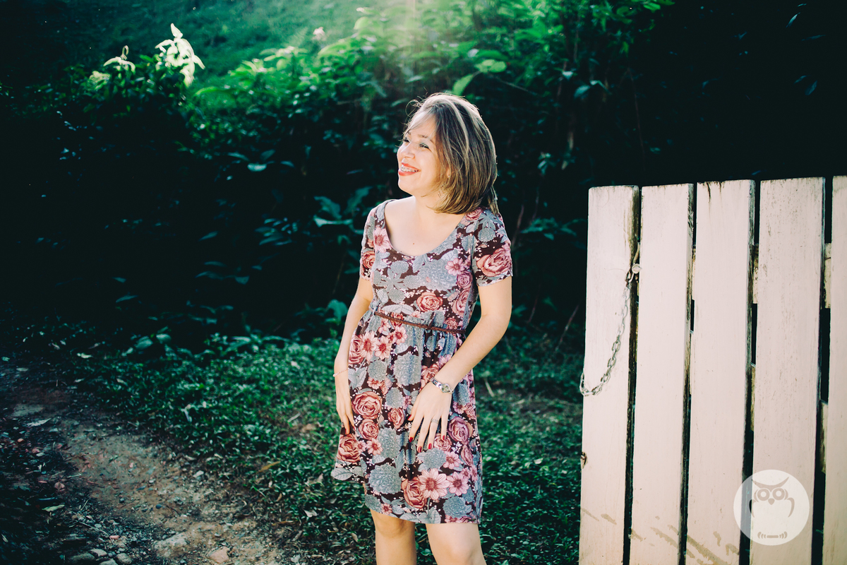 Ensaio Feminino Mulher com cabelo curto na natureza