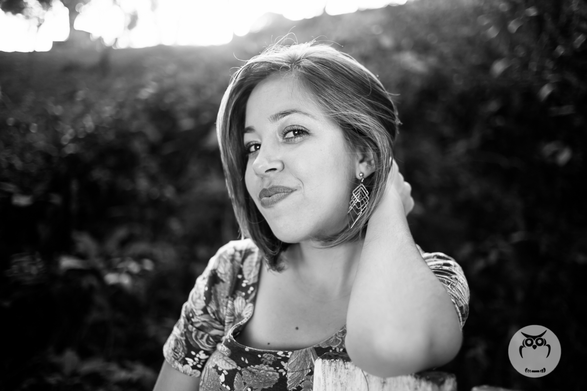 Ensaio Feminino Mulher com cabelo curto na natureza