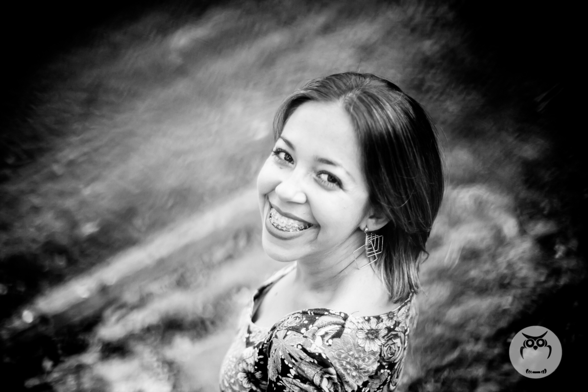 Ensaio Feminino Mulher com cabelo curto na natureza