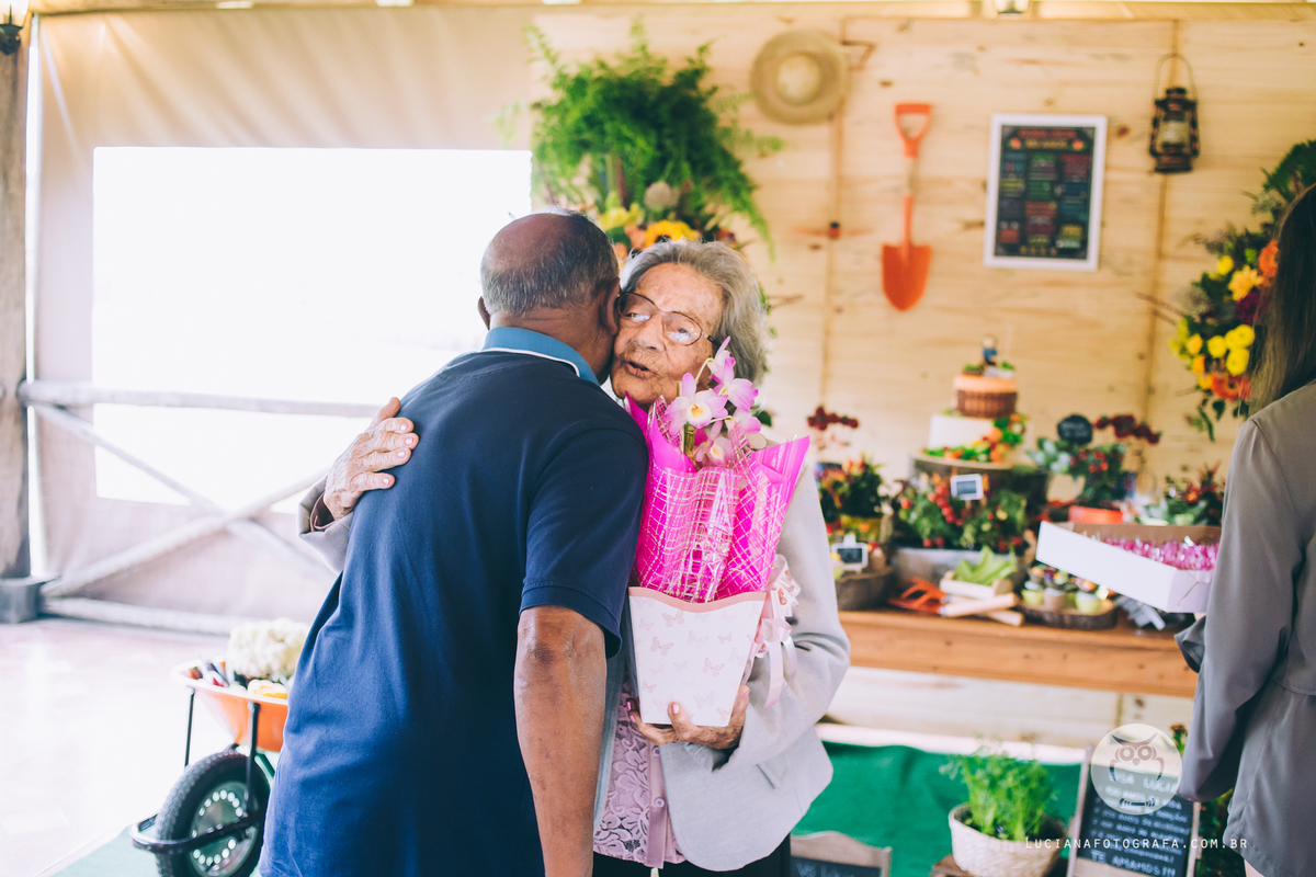 Aniversário 100 Anos com tema Horta