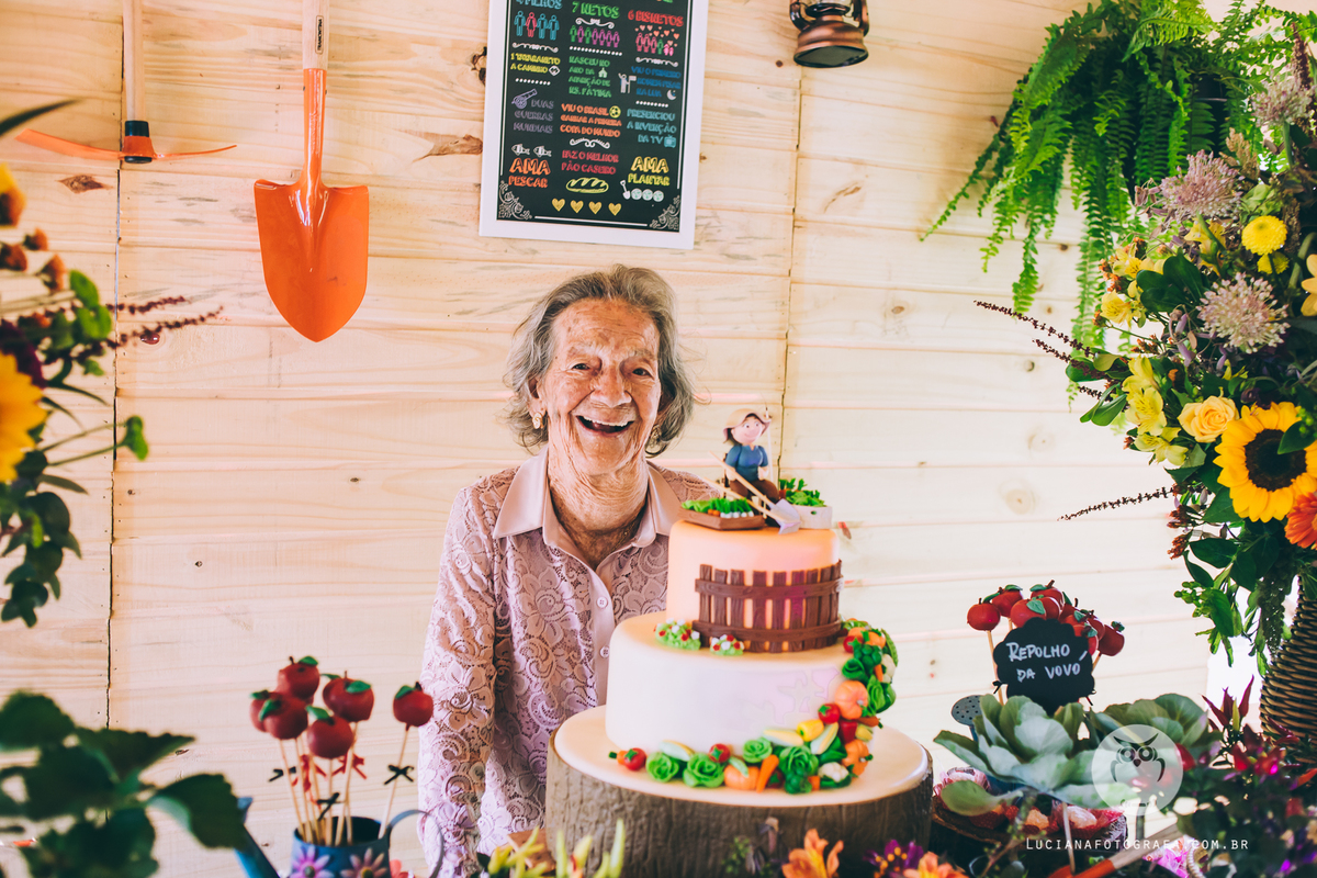 Aniversário 100 Anos com tema Horta