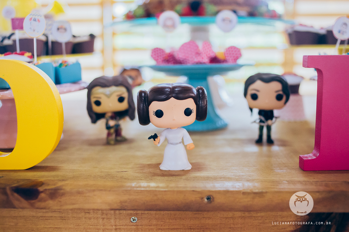 Ché de Bebê Gêmeas Martina e Olíva. Tema Frida Kahlo, Star Wars, Grandes Mulheres