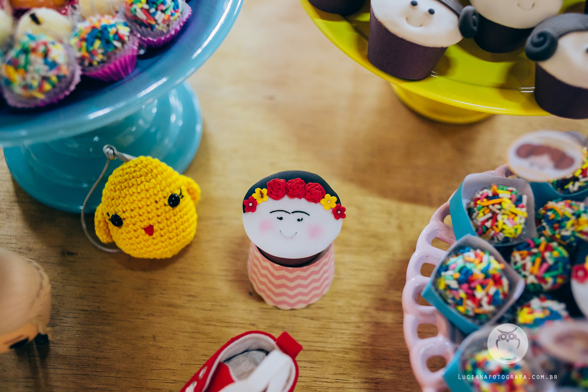 Ché de Bebê Gêmeas Martina e Olíva. Tema Frida Kahlo, Star Wars, Grandes Mulheres