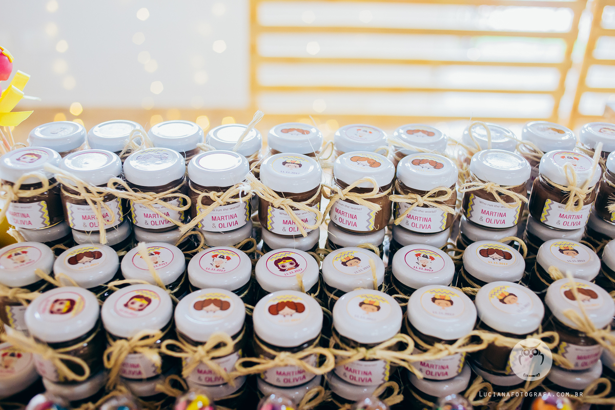 Ché de Bebê Gêmeas Martina e Olíva. Tema Frida Kahlo, Star Wars, Grandes Mulheres