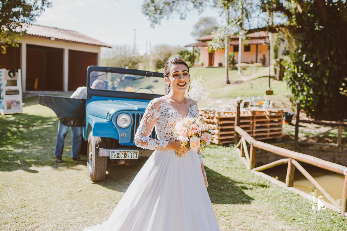 Chegada da noiva em grande estilo