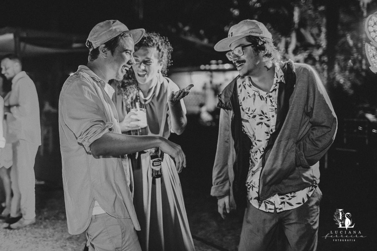 Casamento na praia. Saco do Mamanguá, Paraty. Casamento lindo de mulheres.