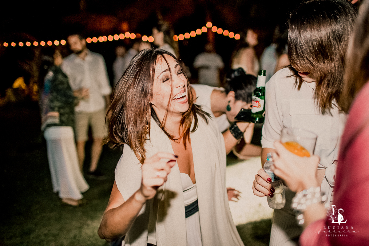 Casamento na praia. Saco do Mamanguá, Paraty. Casamento lindo de mulheres.