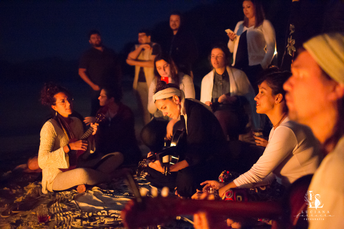 Casamento na praia. Saco do Mamanguá, Paraty. Casamento lindo de mulheres.