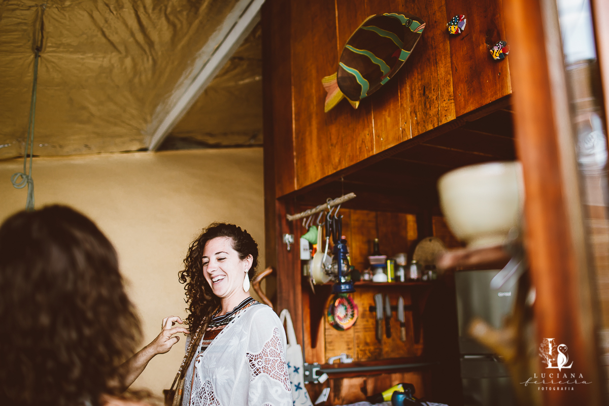 Casamento na praia. Saco do Mamanguá, Paraty. Casamento lindo de mulheres.