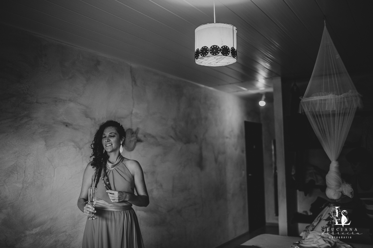 Casamento na praia. Saco do Mamanguá, Paraty. Casamento lindo de mulheres.