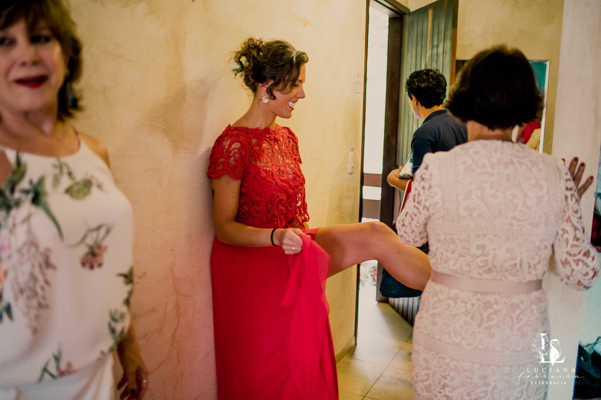 Casamento na praia. Saco do Mamanguá, Paraty. Casamento lindo de mulheres.