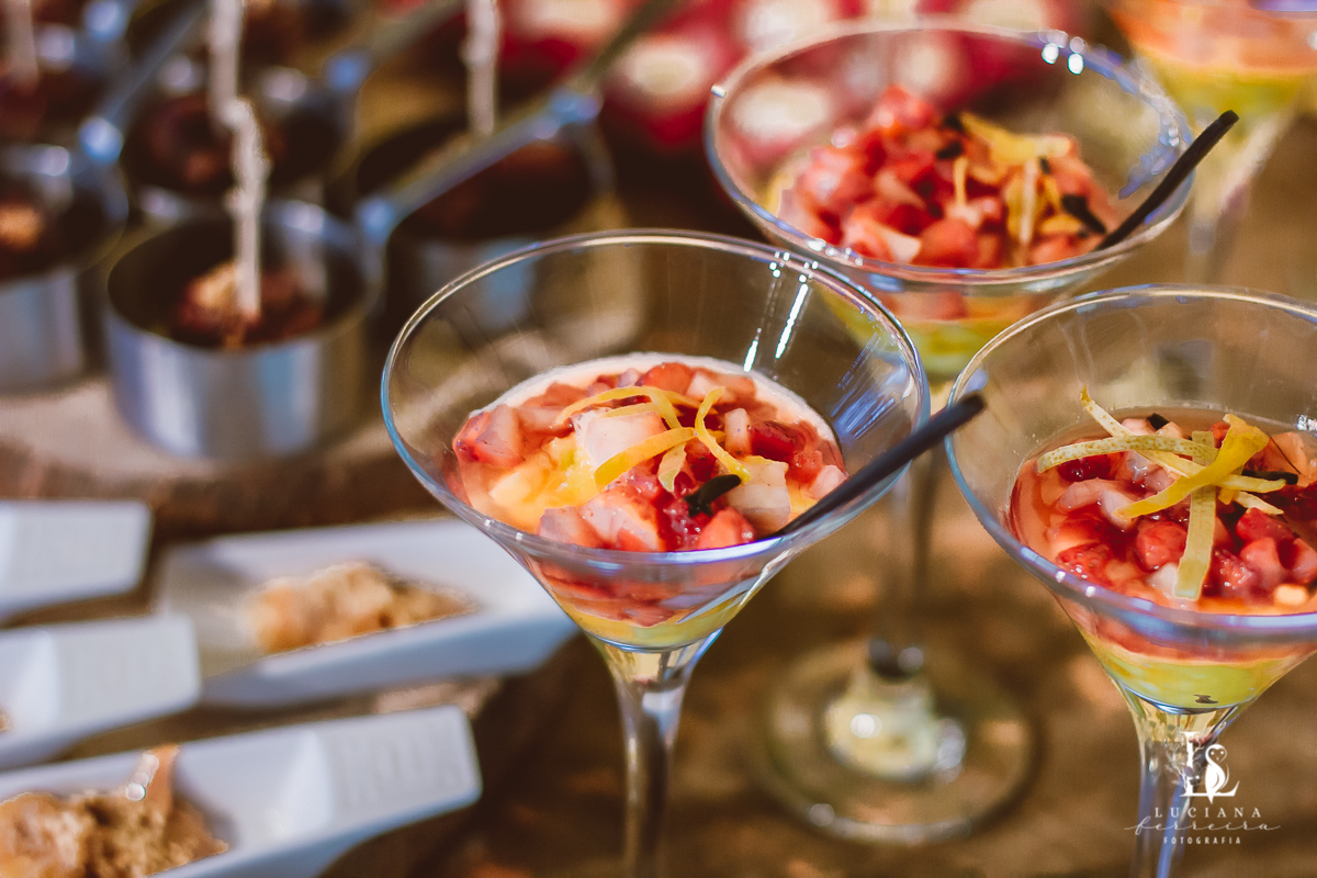 Casamento na praia. Saco do Mamanguá, Paraty. Casamento lindo de mulheres.
