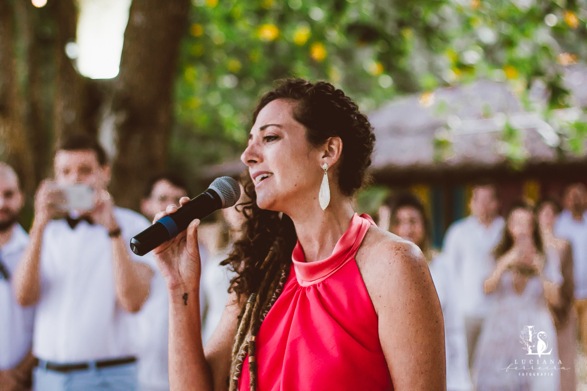 Casamento na praia. Saco do Mamanguá, Paraty. Casamento lindo de mulheres.