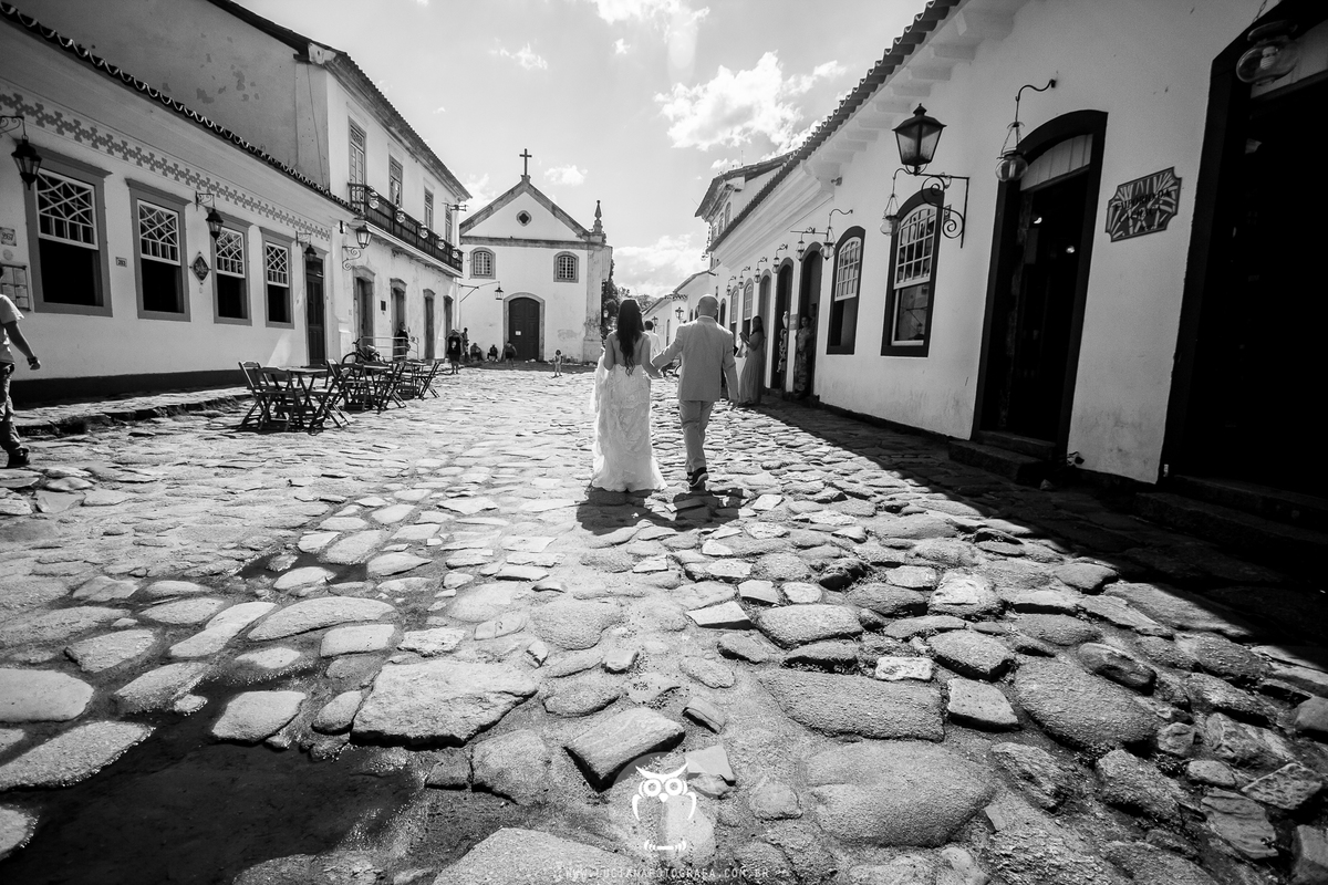 Casamento na praia. Casamento em Paraty. Casamento com lual em Paraty
