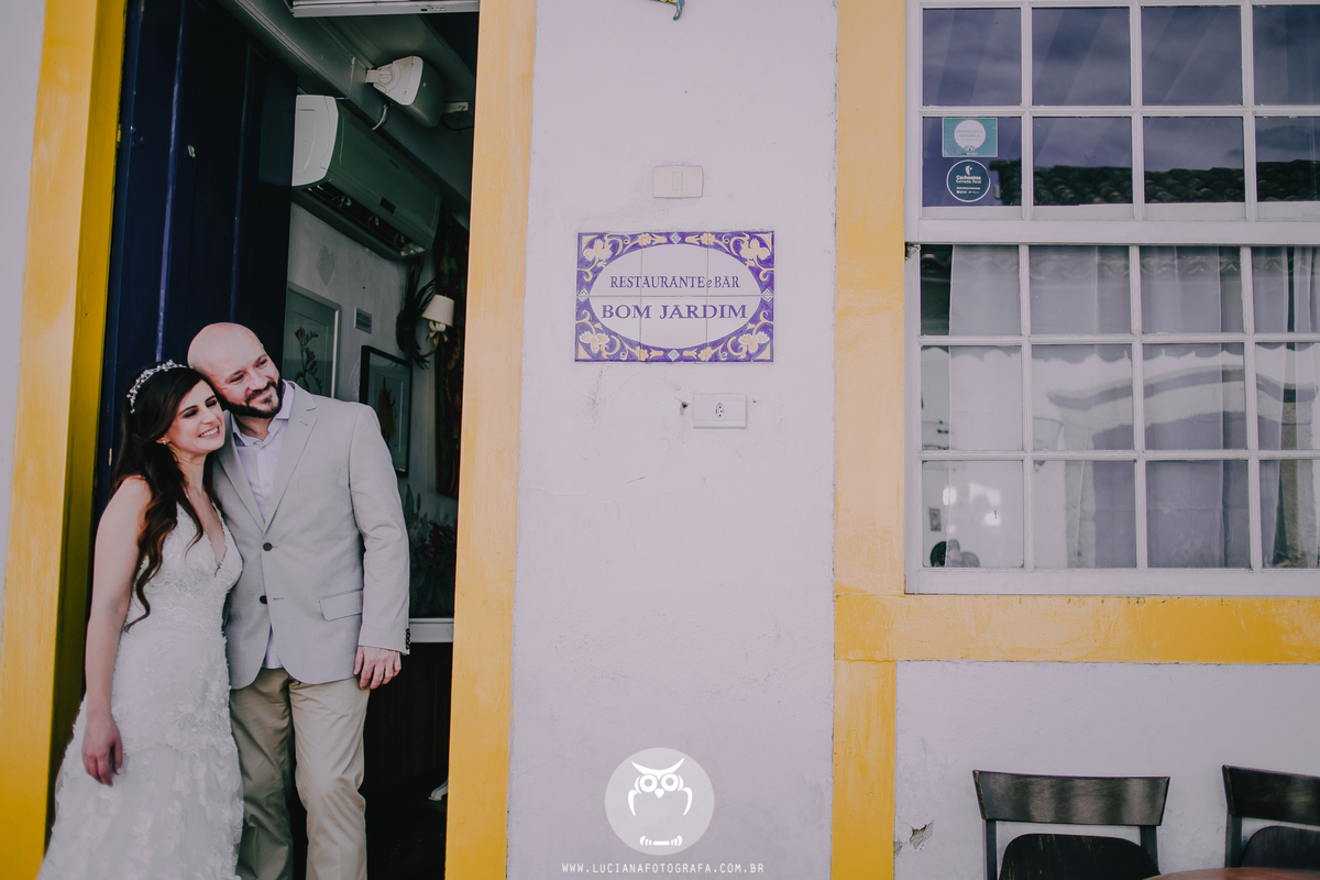 Casamento na praia. Casamento em Paraty. Casamento com lual em Paraty