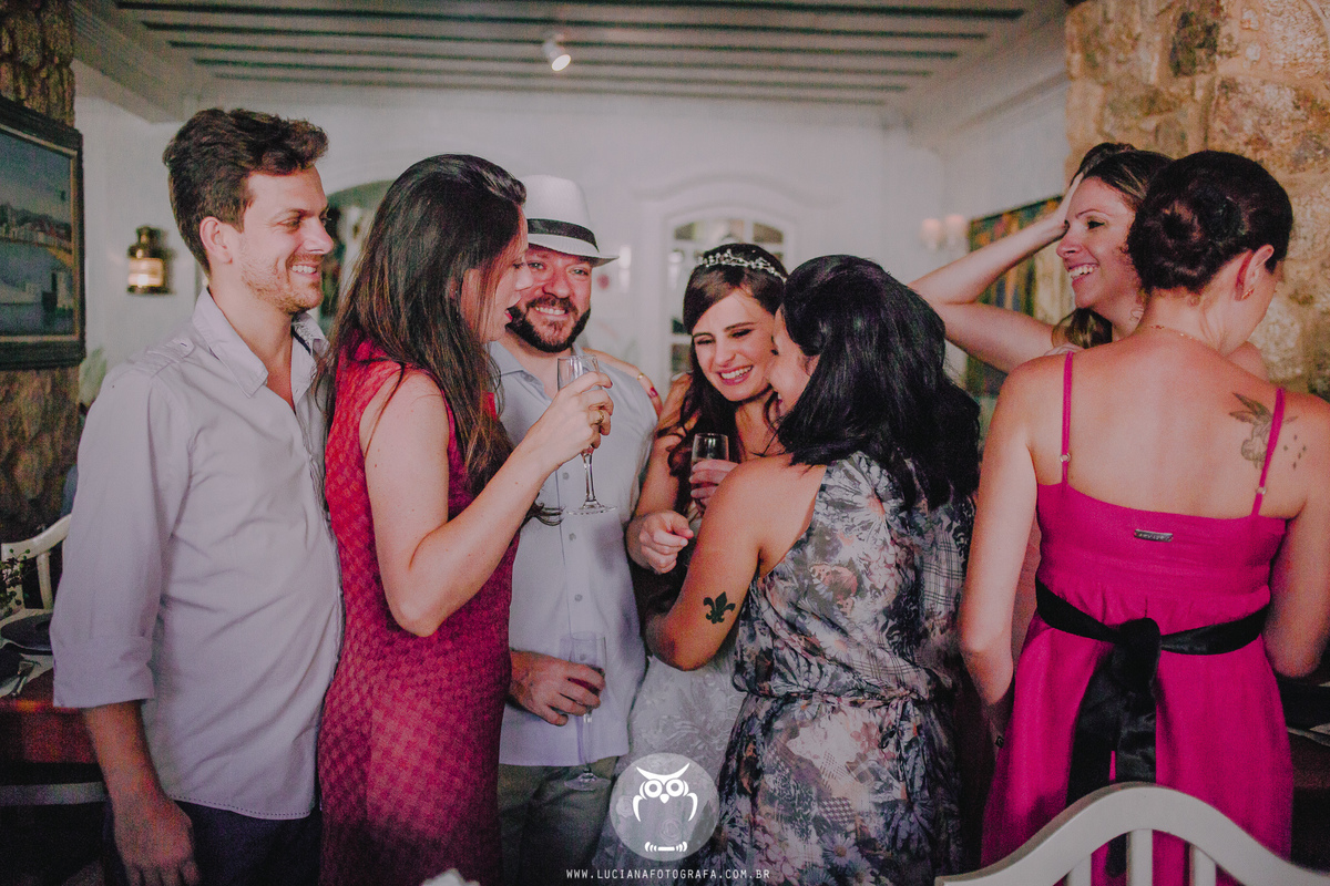Casamento na praia. Casamento em Paraty. Casamento com lual em Paraty