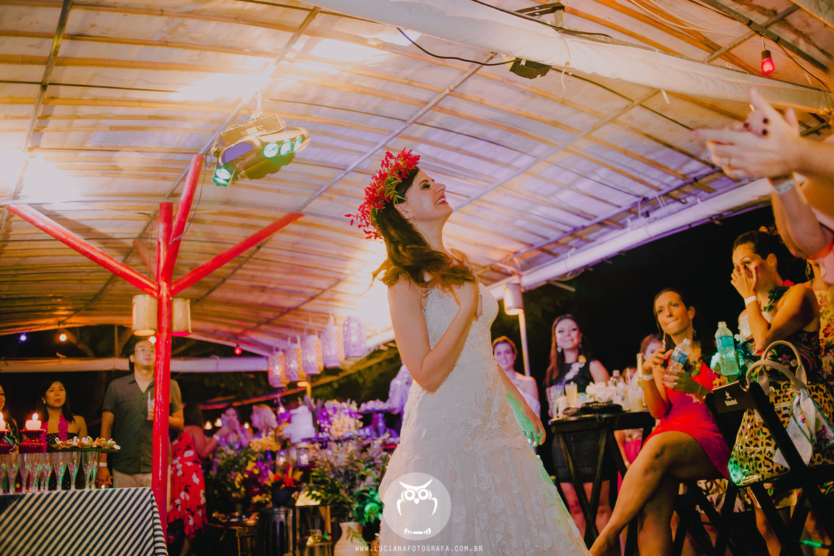 Casamento na praia. Casamento em Paraty. Casamento com lual em Paraty