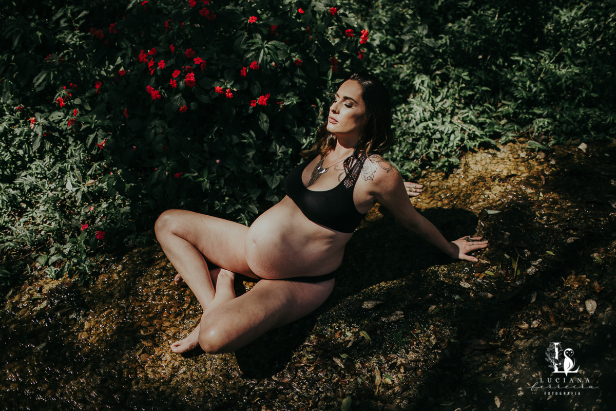 Ensaio Gestante na Cachoeira Vargem do Salto em Ibiúna