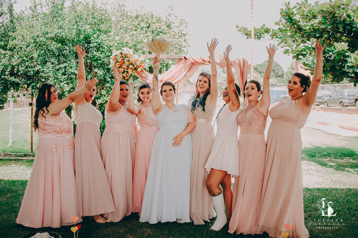 Madrinhas com a noiva