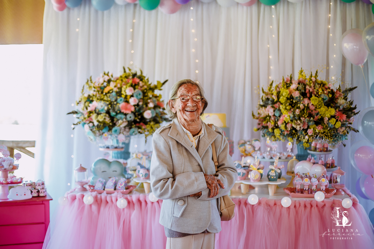 Chá Bar Menina no Recanto Marupiara em São Roque