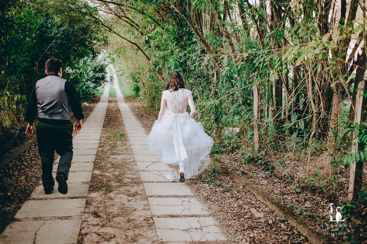 Casamento no campo. Casamento de dia. Casamento lindo.