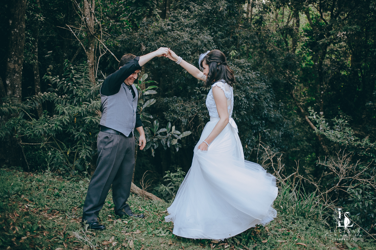 Casamento no campo. Casamento de dia. Casamento lindo.