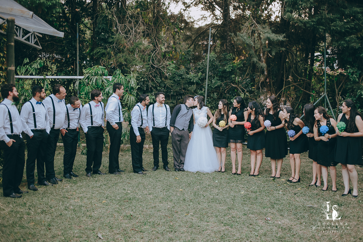 Casamento no campo. Casamento de dia. Casamento lindo.