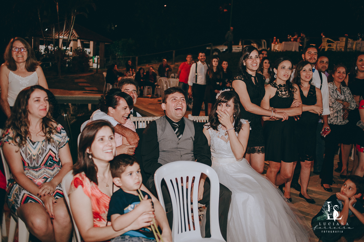 Casamento no campo. Casamento de dia. Casamento lindo.