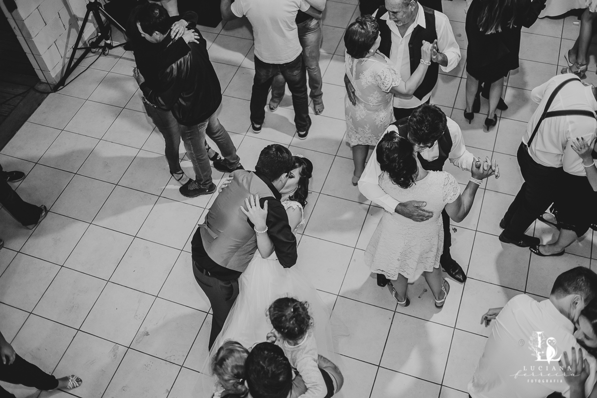 Casamento no campo. Casamento de dia. Casamento lindo.