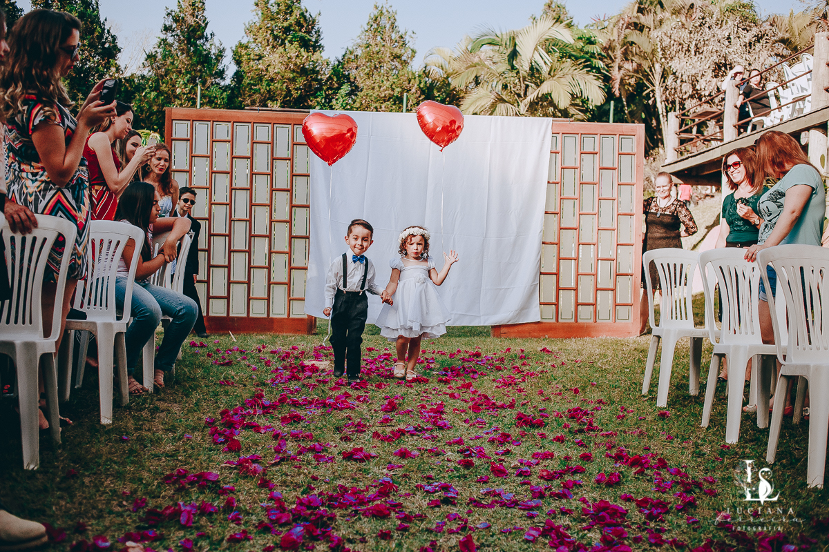 Casamento no campo. Casamento de dia. Casamento lindo.