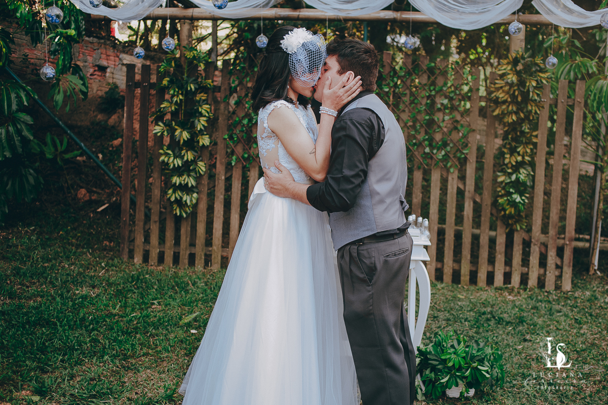 Casamento no campo. Casamento de dia. Casamento lindo.