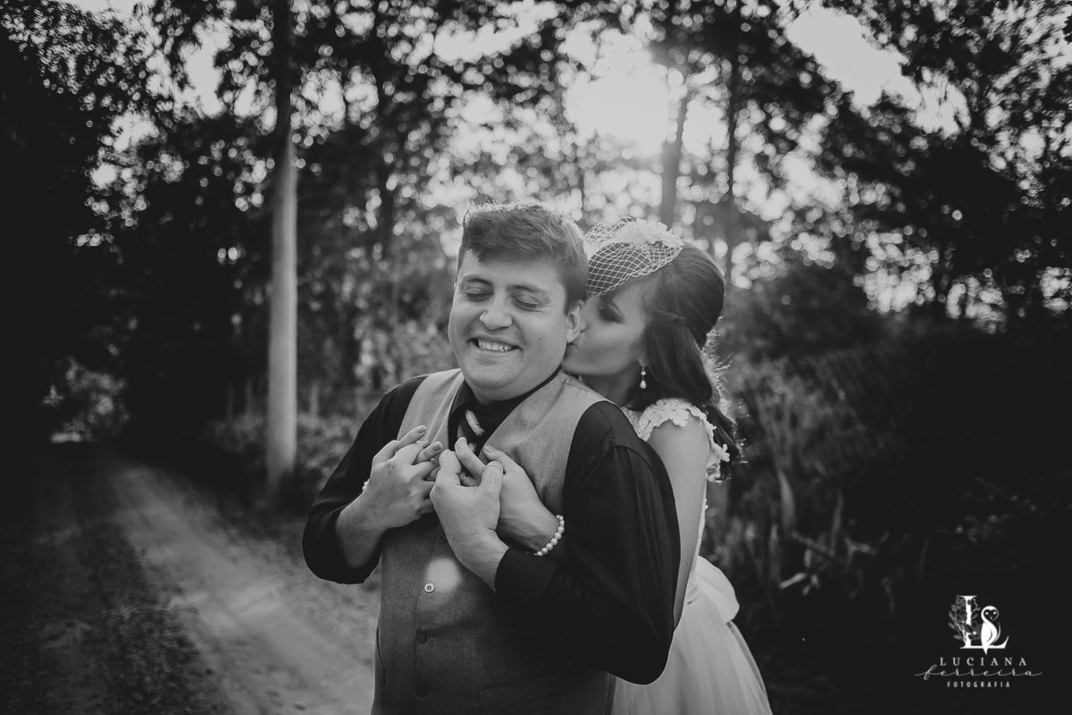 Casamento no campo. Casamento de dia. Casamento lindo.