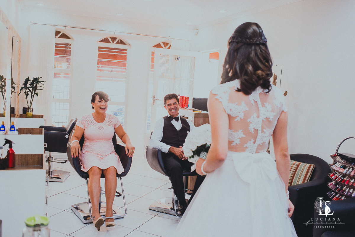 Casamento no campo. Casamento de dia. Casamento lindo.